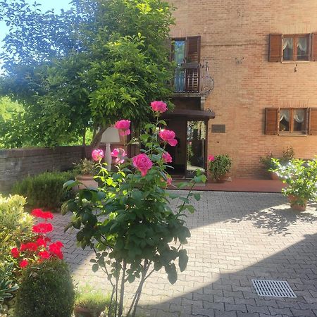 Hotel Arcobaleno Siena Exterior foto