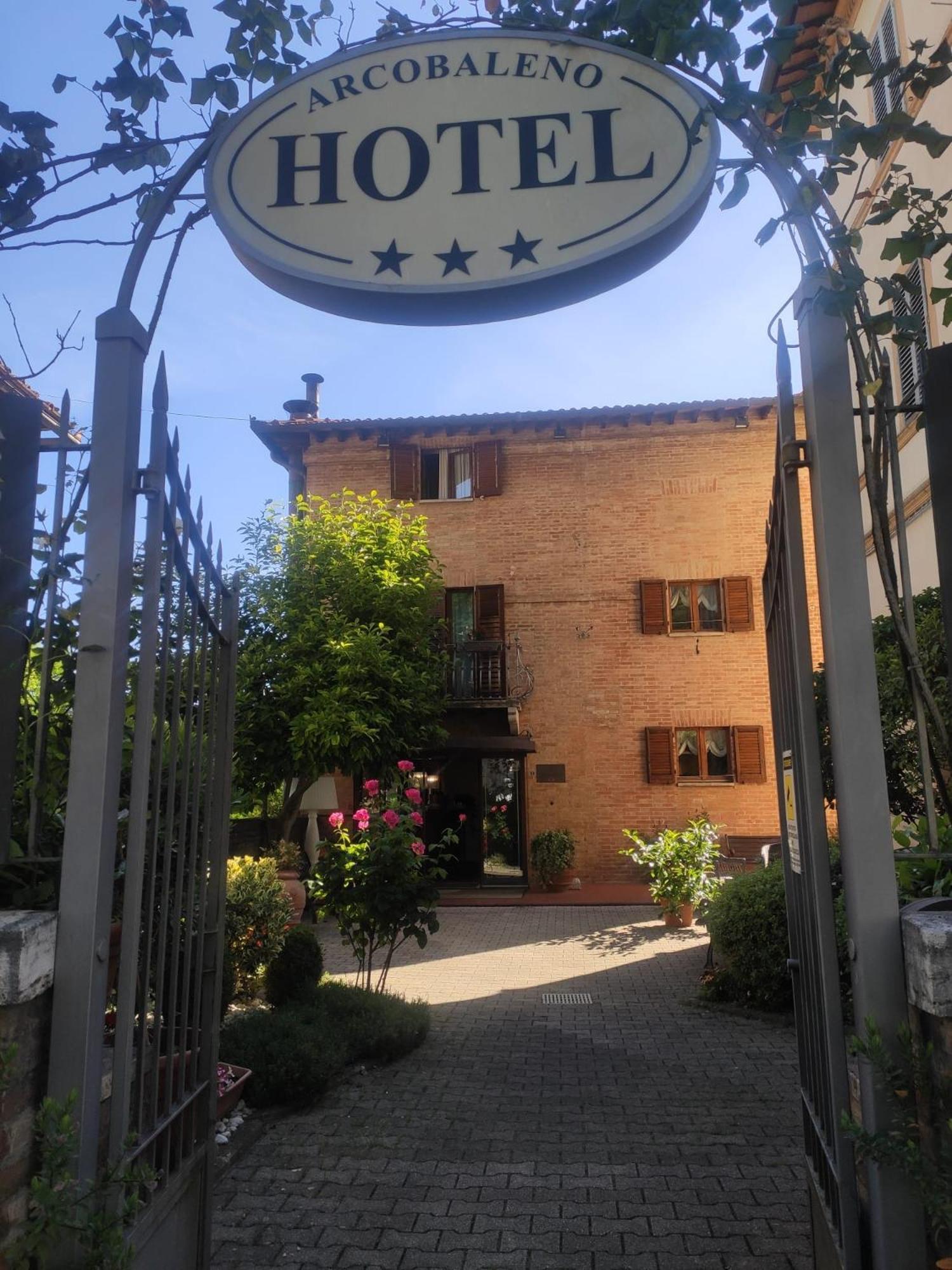 Hotel Arcobaleno Siena Exterior foto